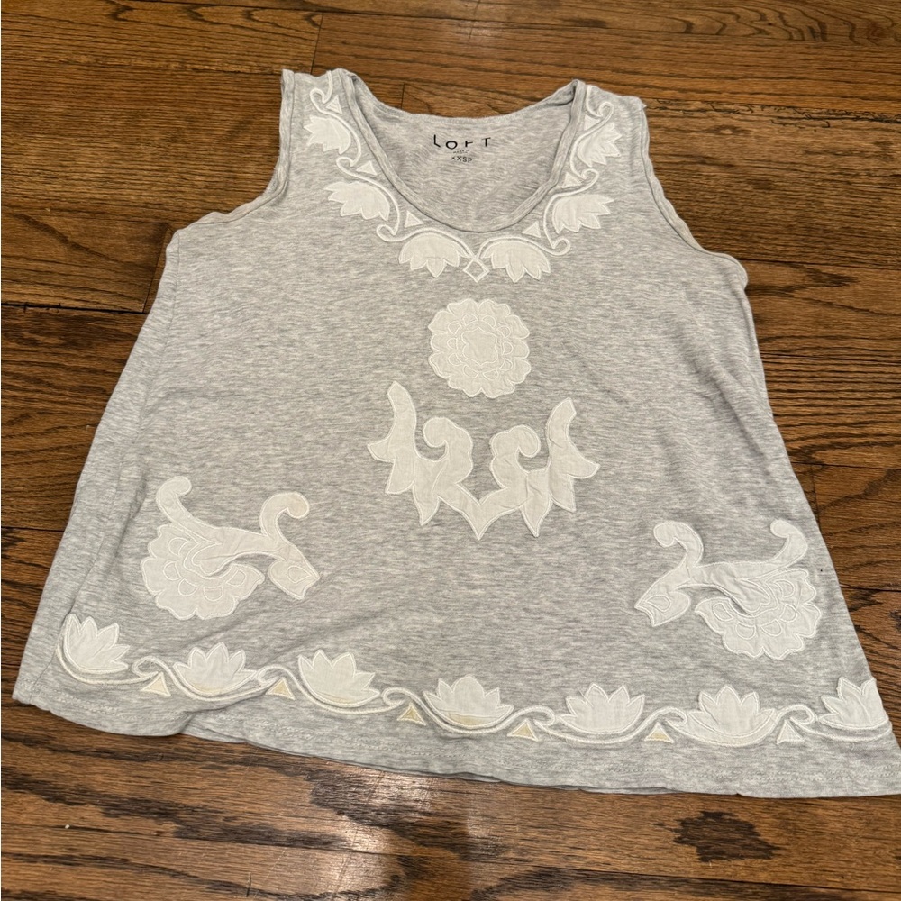 LOFT Petite XXSP Gray Embroidered Tank Top Sleeveless Floral